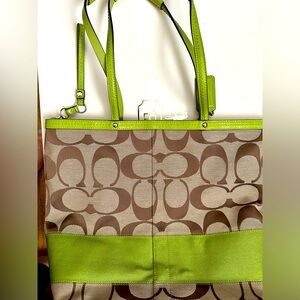 Signature coach shoulder bag